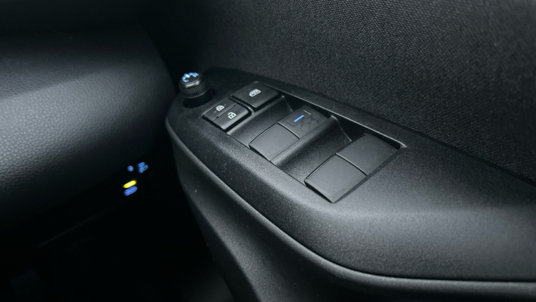 Toyota Yaris Cross 1.5 Hybrid Design 5dr CVT Hybrid Estate